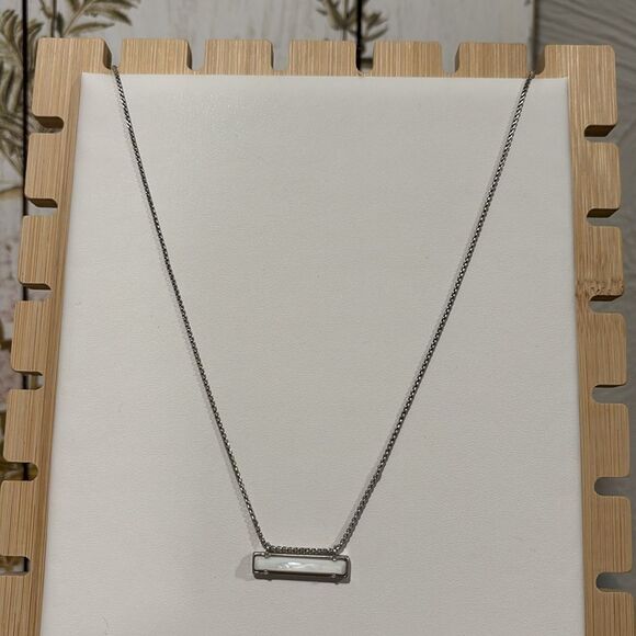 Kendra Scott RHODIUM - IVORY MOTHER OF PEARL  long bar necklace - Picture 1 of 5